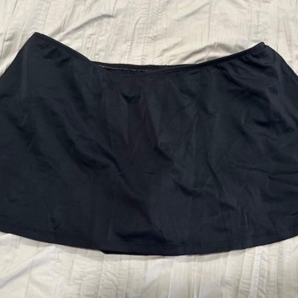 💛 2/$25!  Black swim skirt